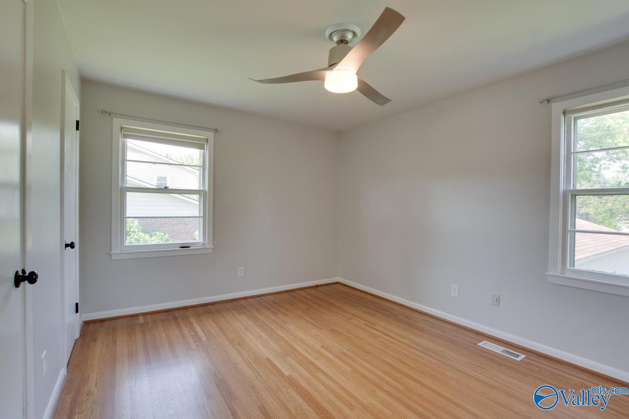 815 SE Mira Vista Drive SE