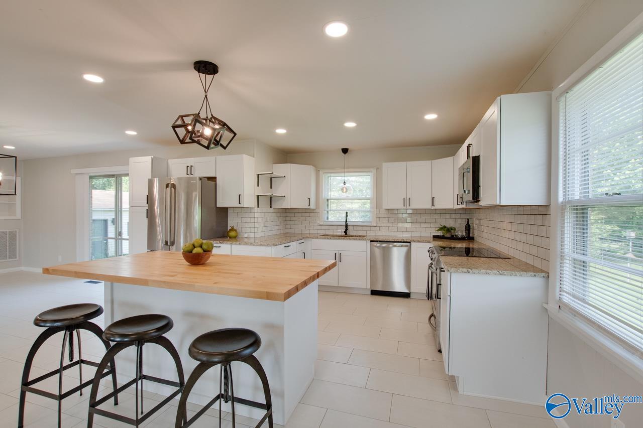 815 SE Mira Vista Drive SE