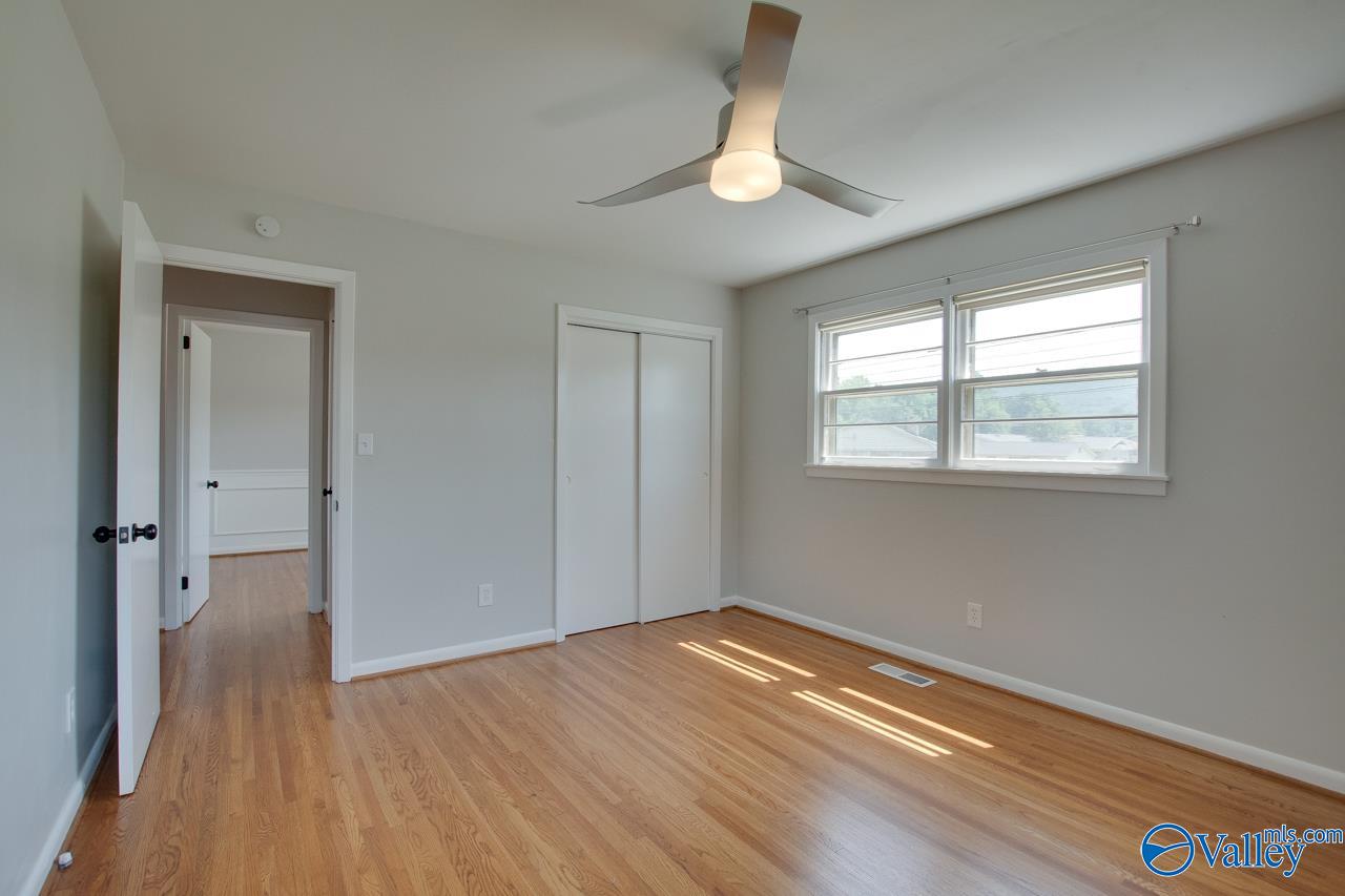 815 SE Mira Vista Drive SE