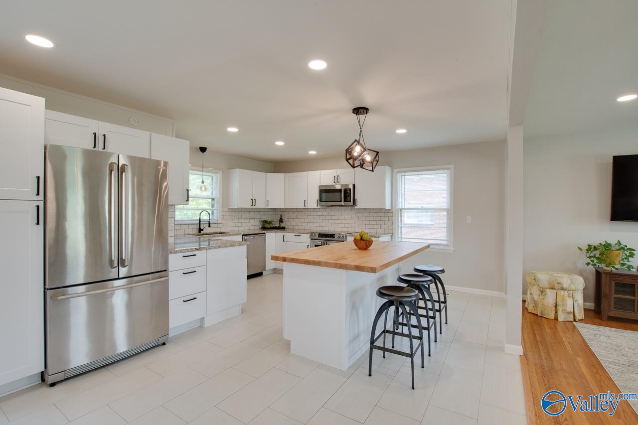815 SE Mira Vista Drive SE