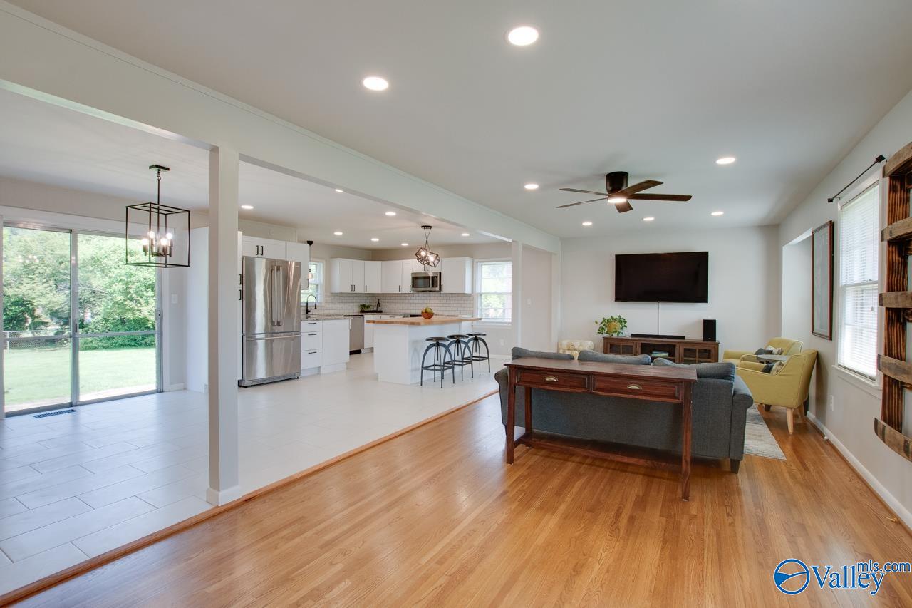 815 SE Mira Vista Drive SE