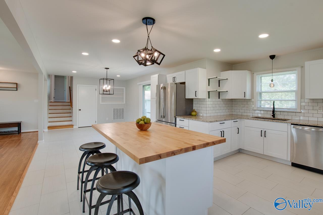 815 SE Mira Vista Drive SE