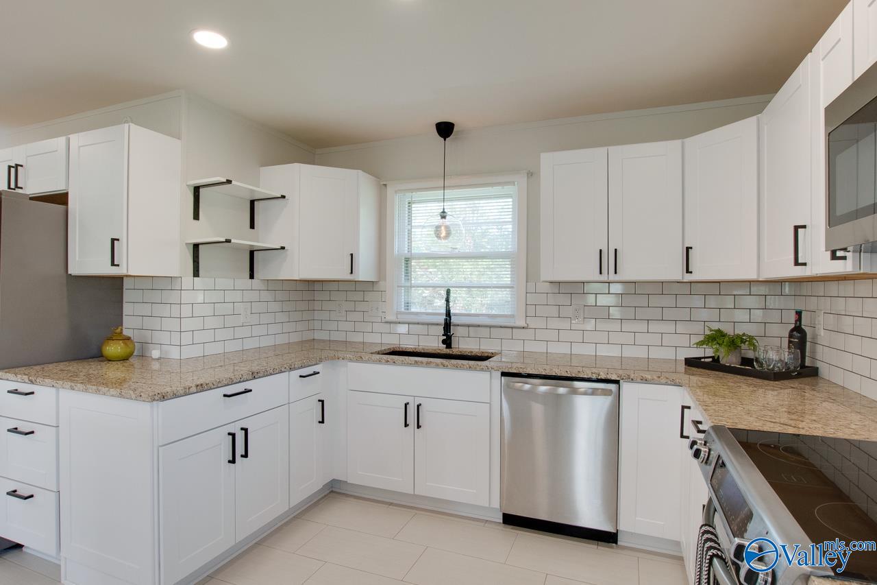 815 SE Mira Vista Drive SE