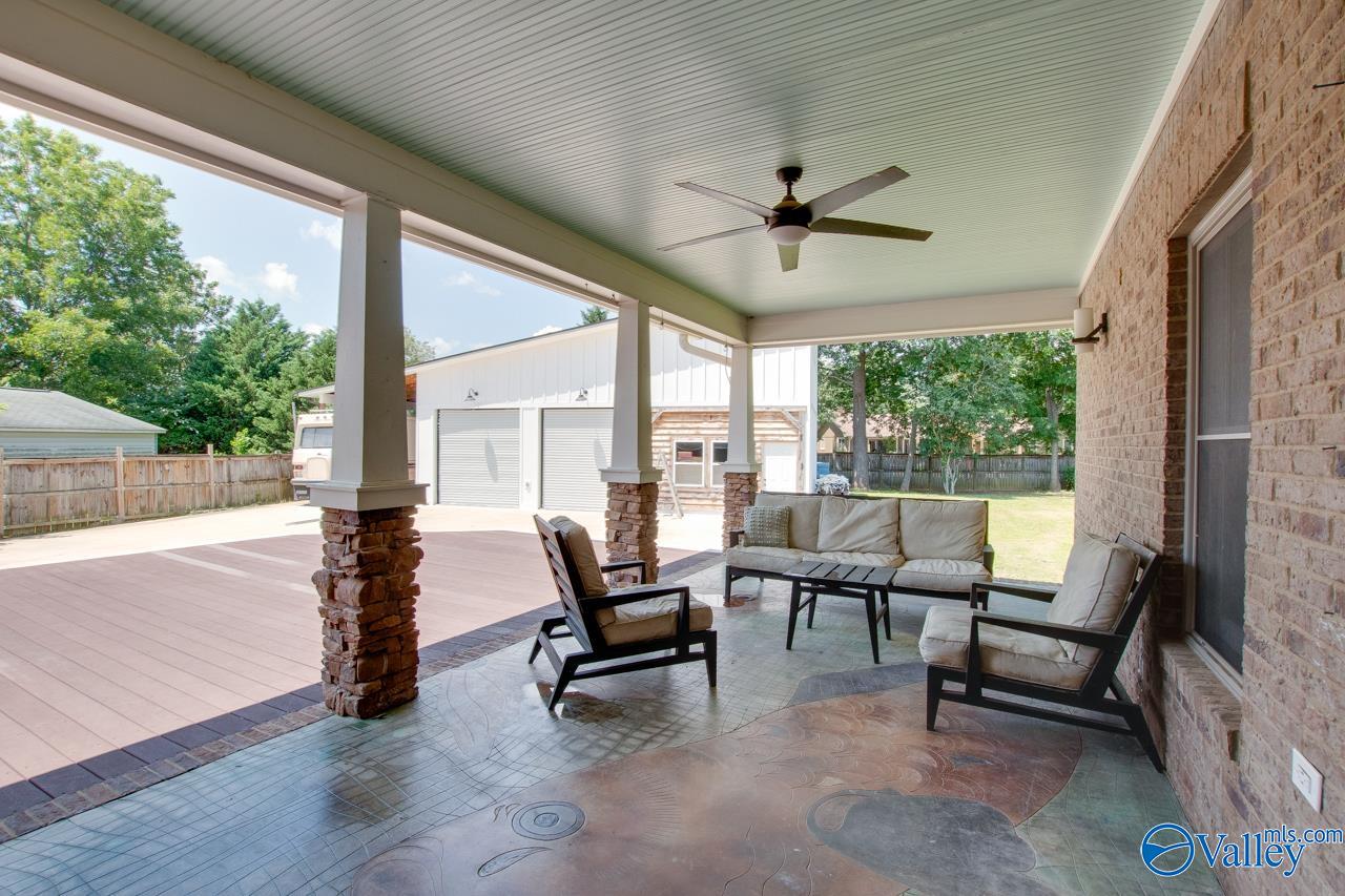 819 Mira Vista Drive SE