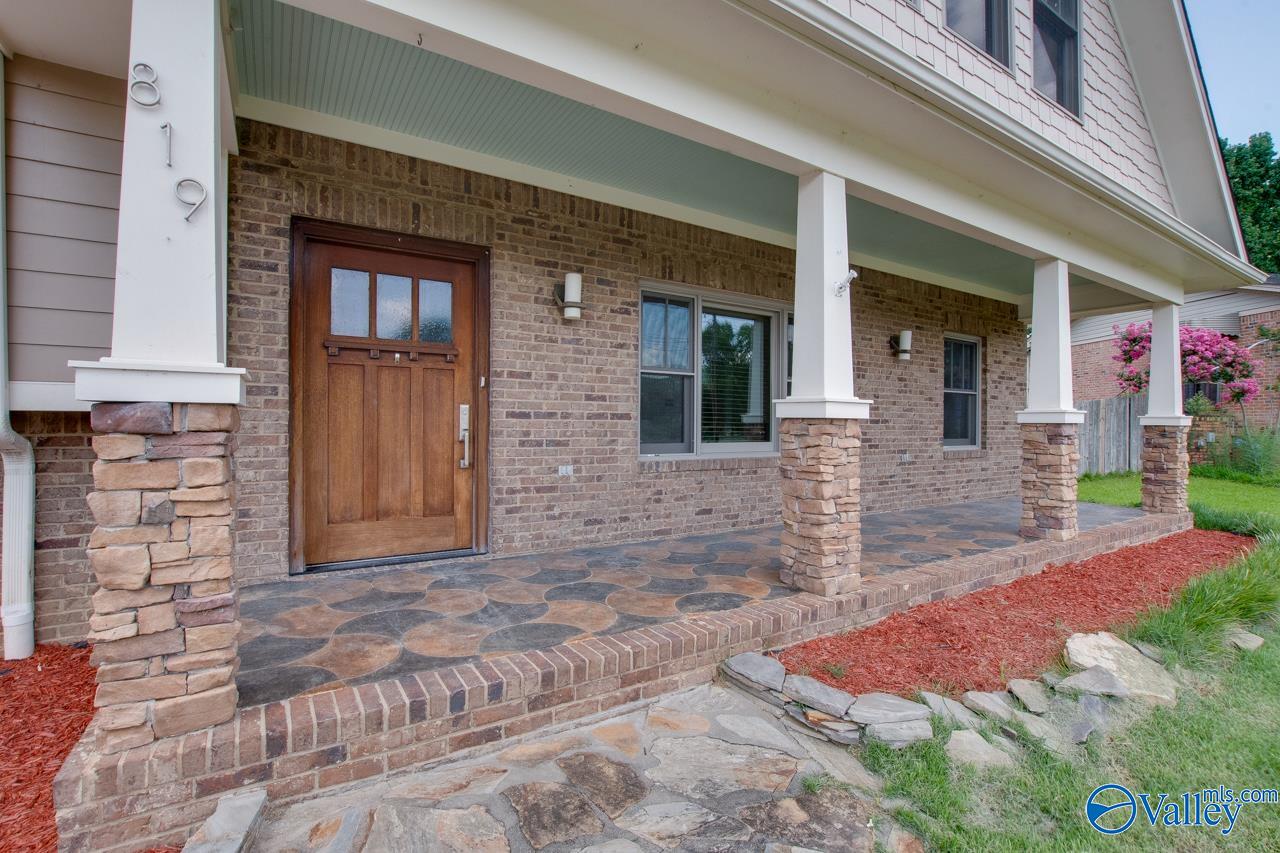 819 Mira Vista Drive SE