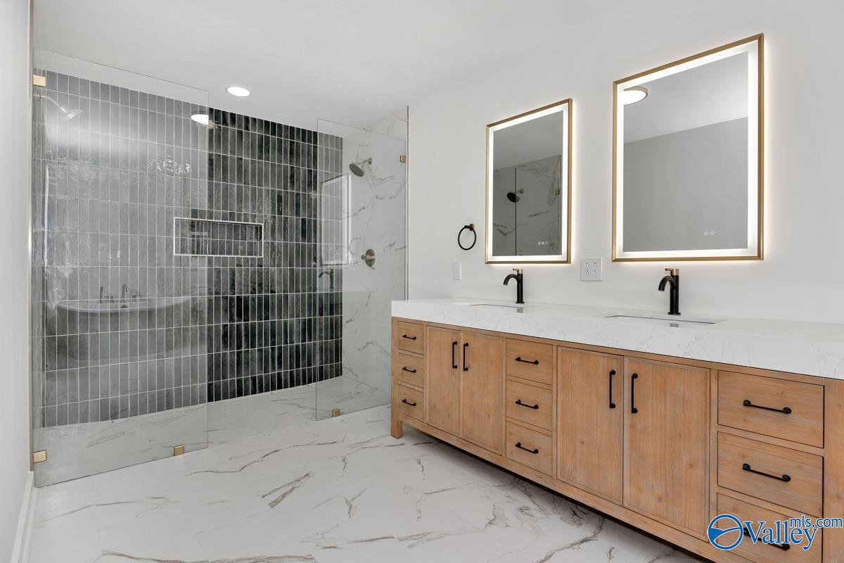 1005 Brook Ridge Circle