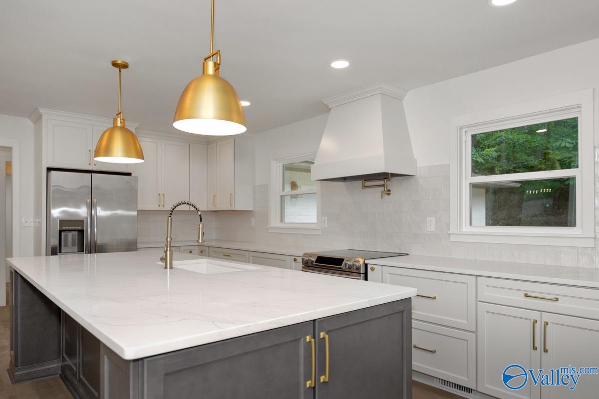 1005 Brook Ridge Circle