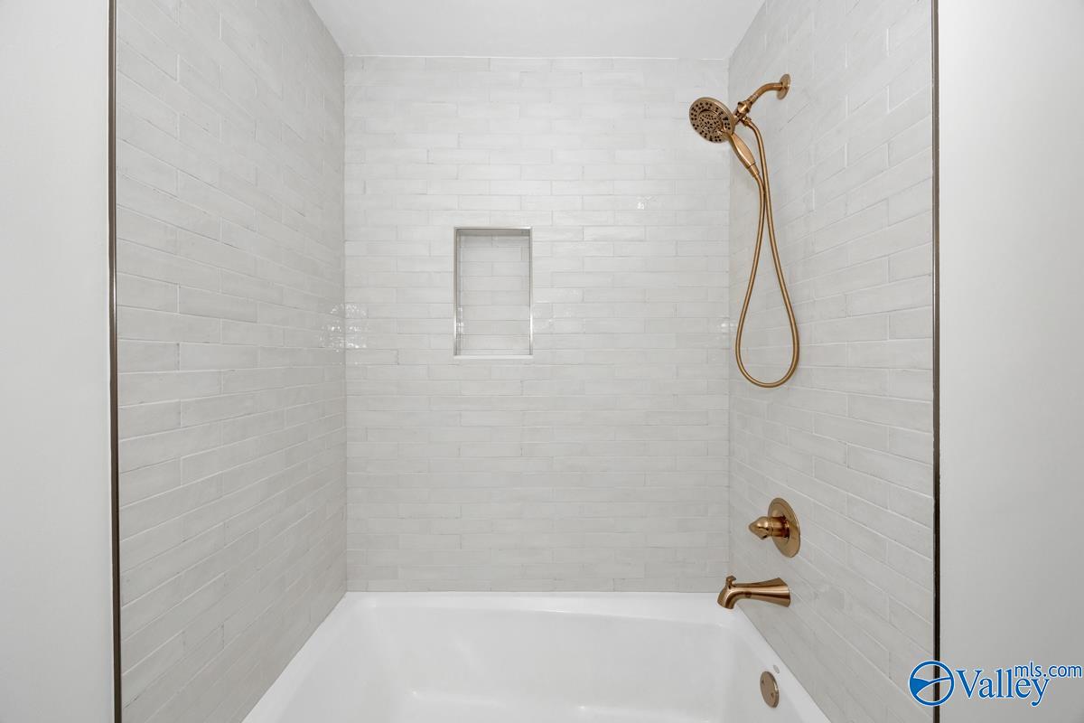 1005 Brook Ridge Circle