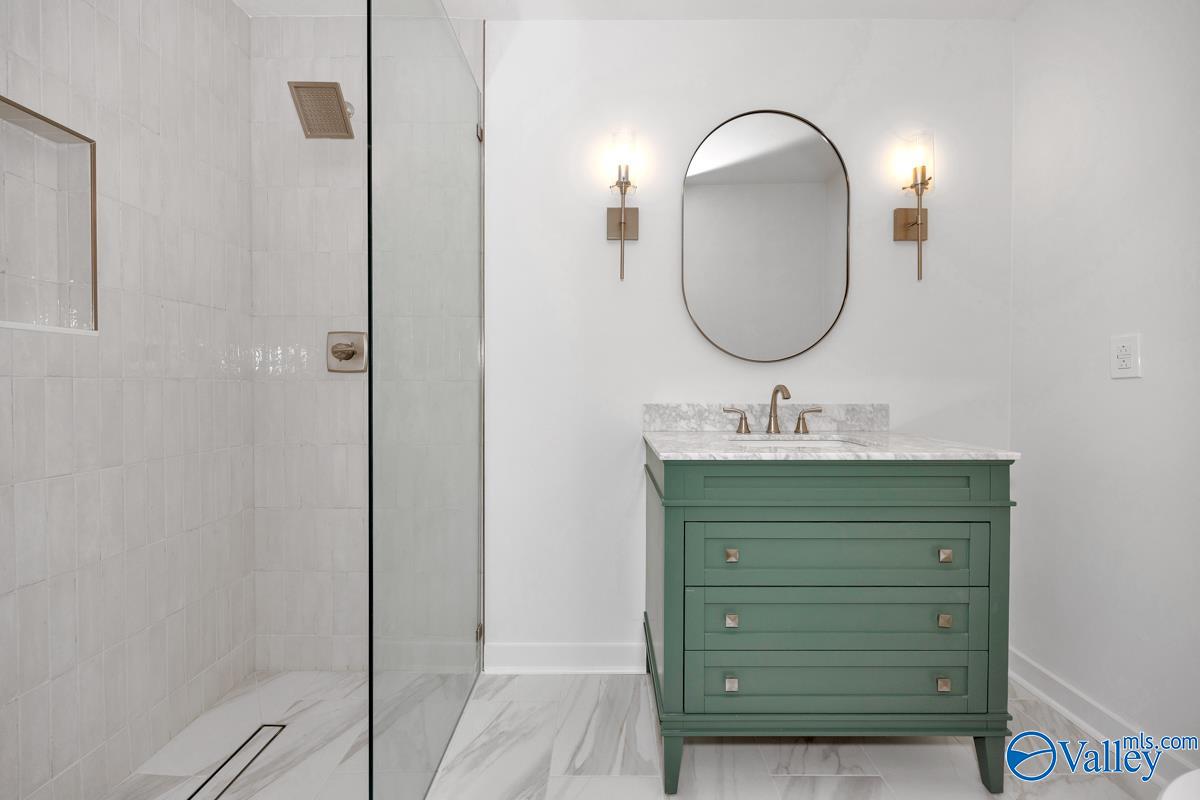 1005 Brook Ridge Circle