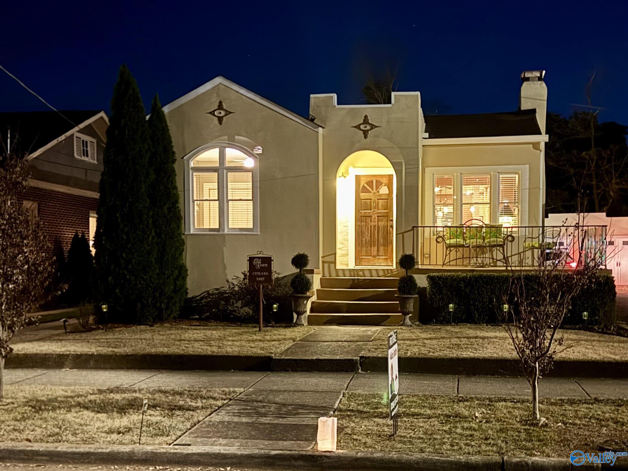 216 Walker Avenue NE