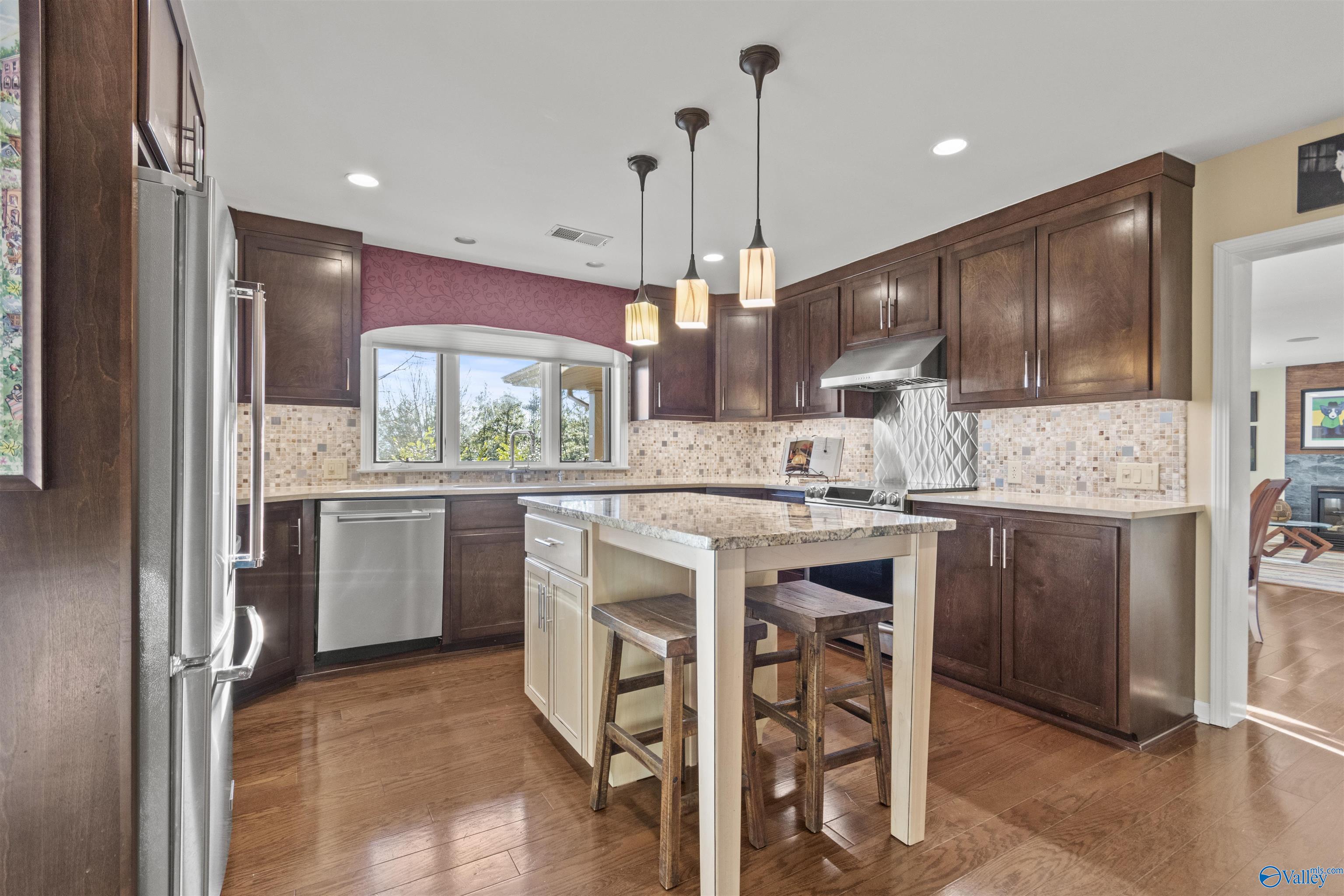 305 Four Mile Post Road SE