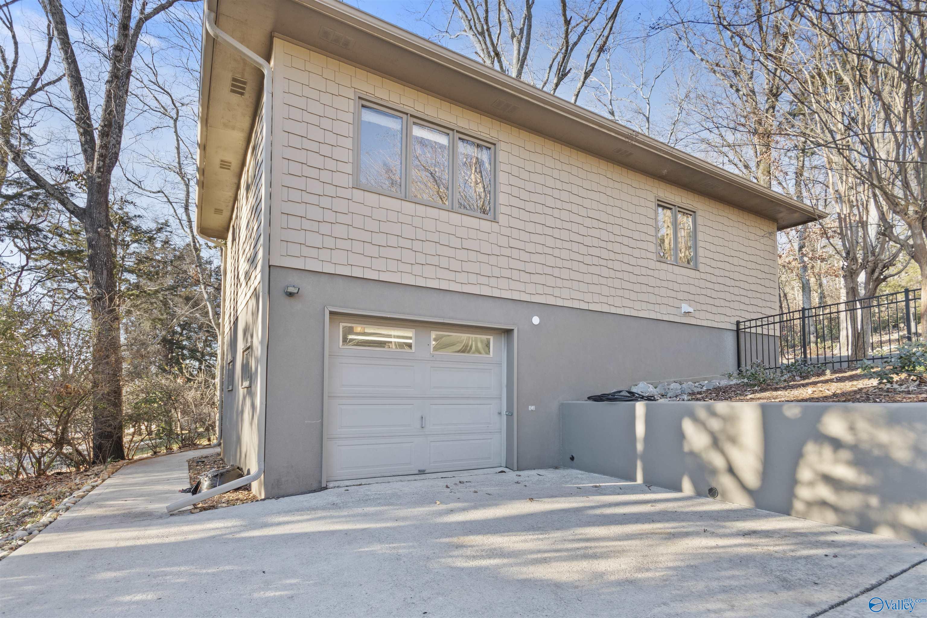 305 Four Mile Post Road SE