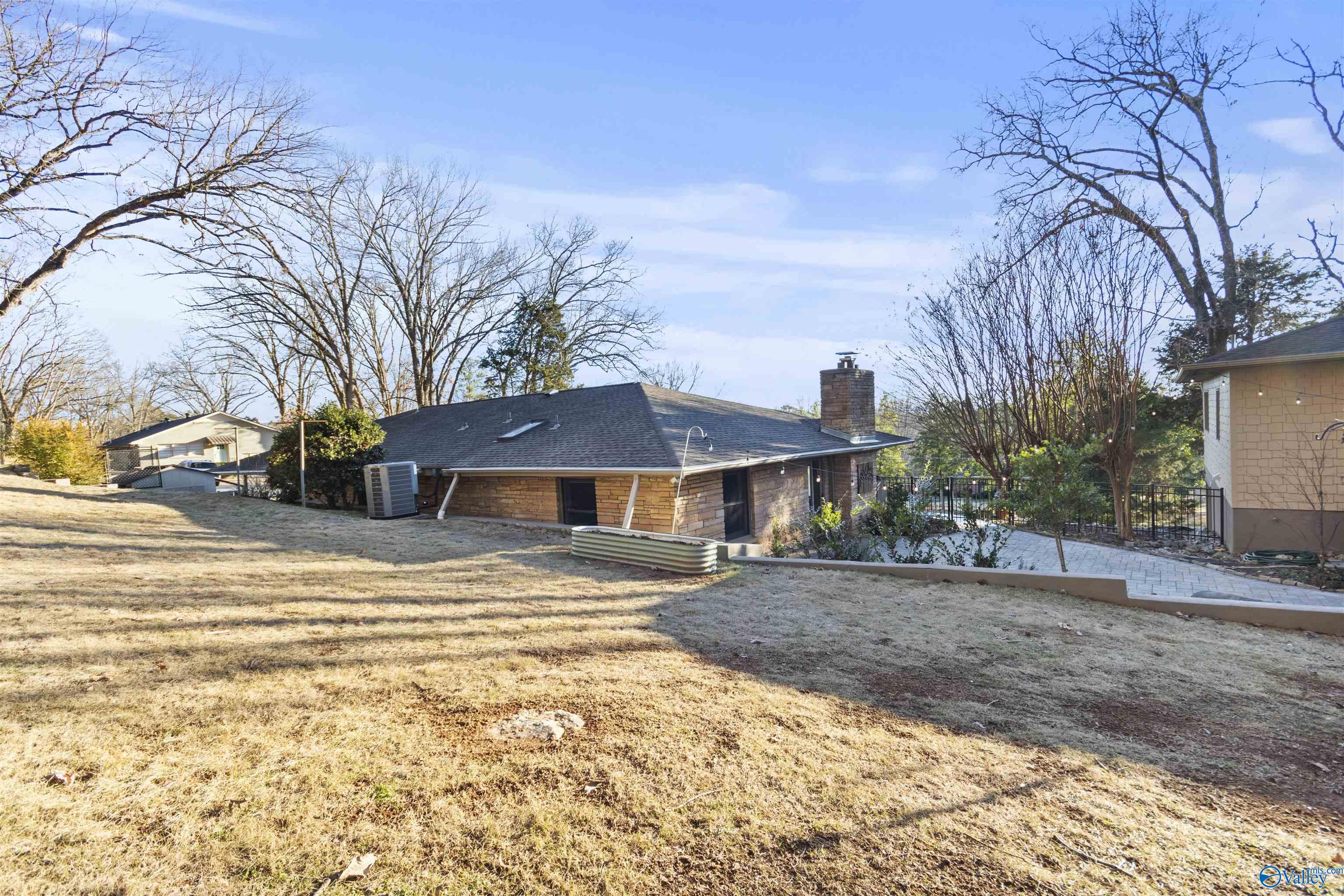 305 Four Mile Post Road SE