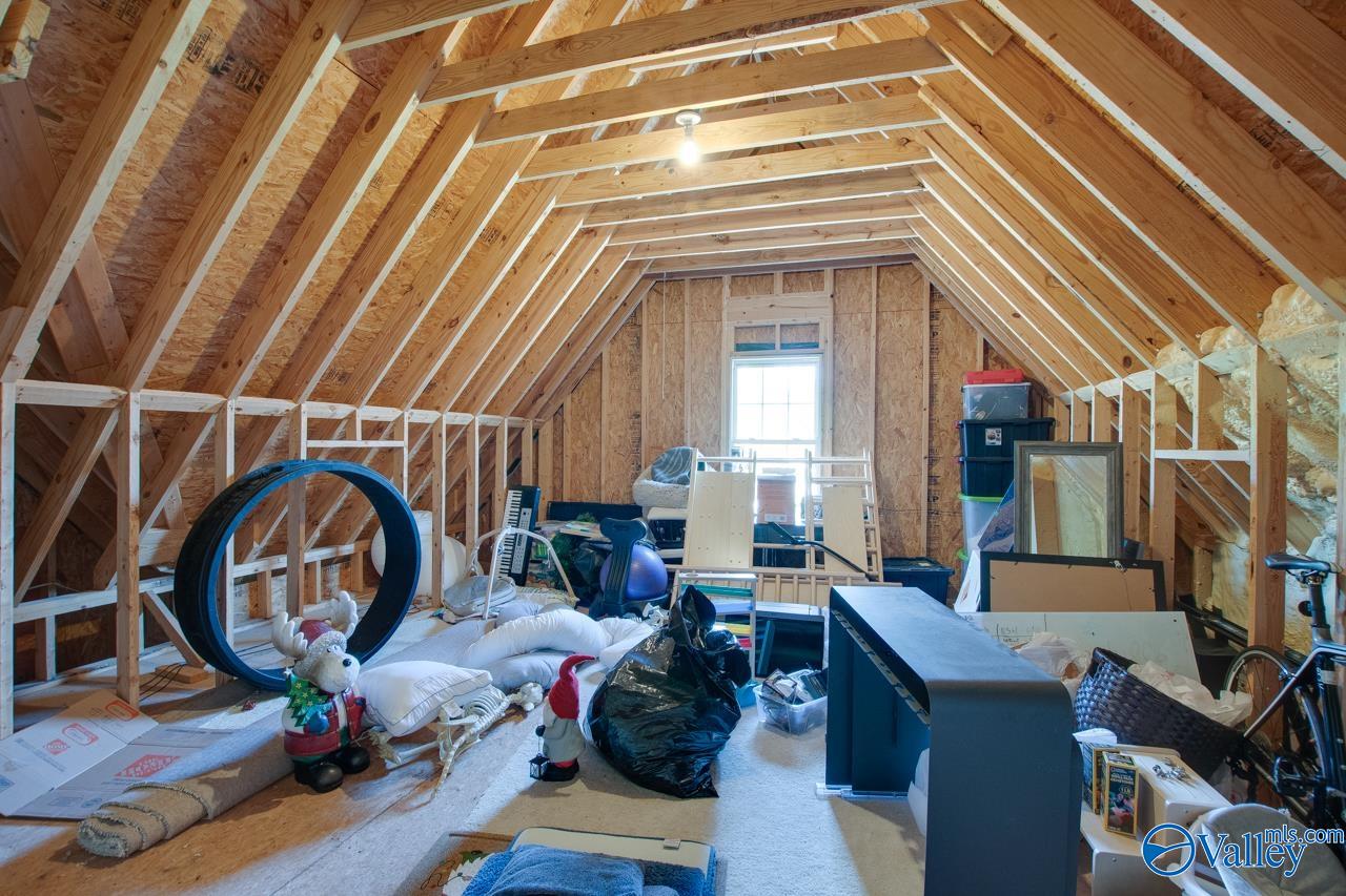 2833 High Mountain Road NE