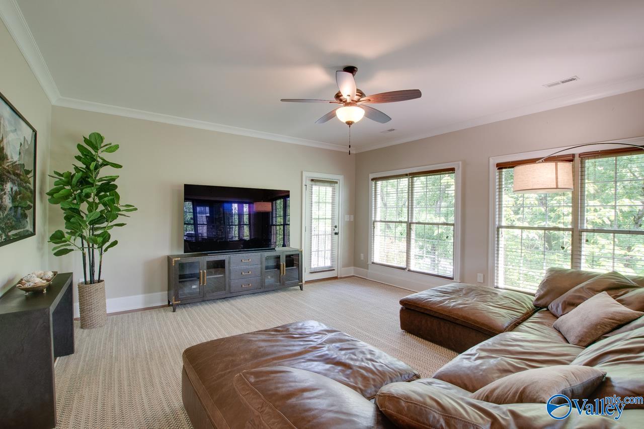 2833 High Mountain Road NE