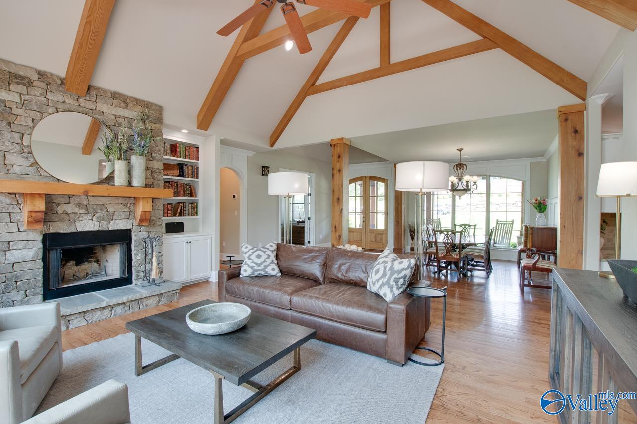 2833 High Mountain Road NE