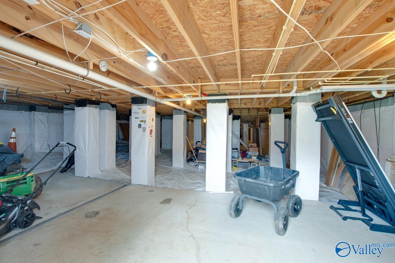 2833 High Mountain Road NE