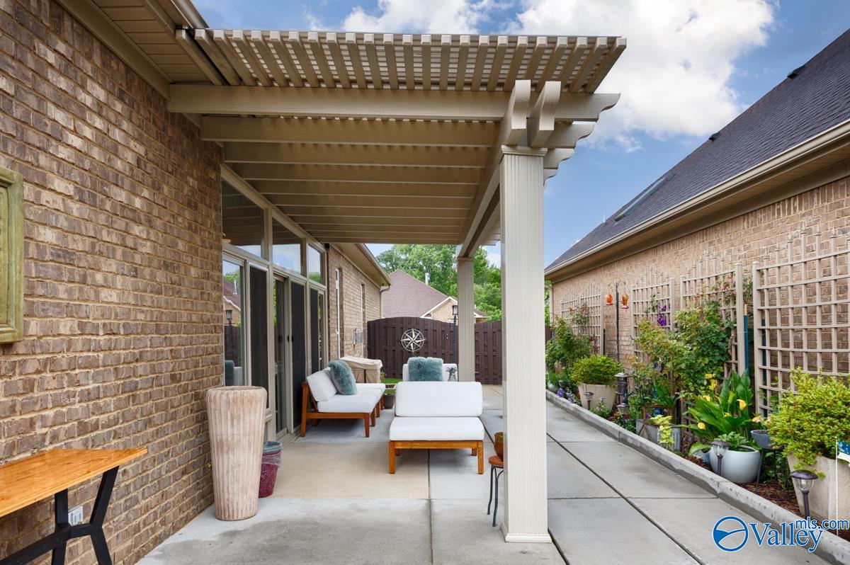 919 Binding Branch NW