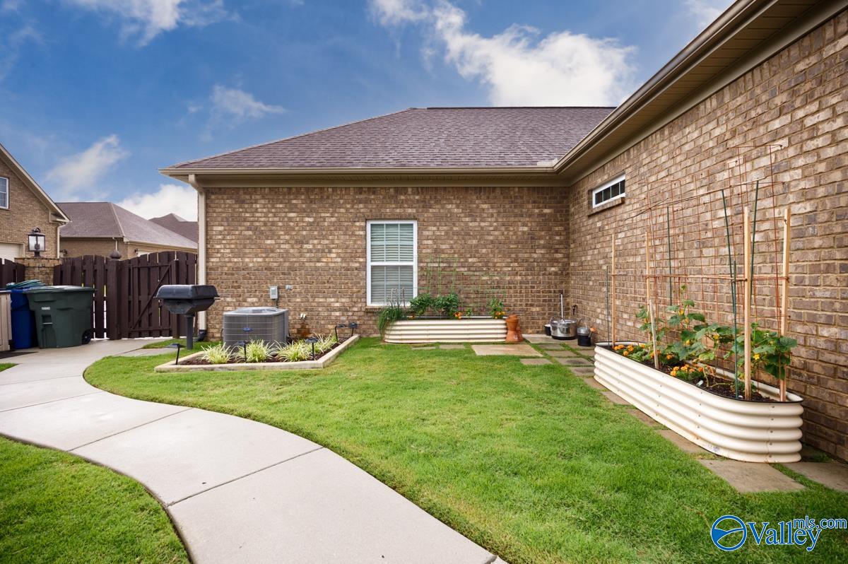 919 Binding Branch NW