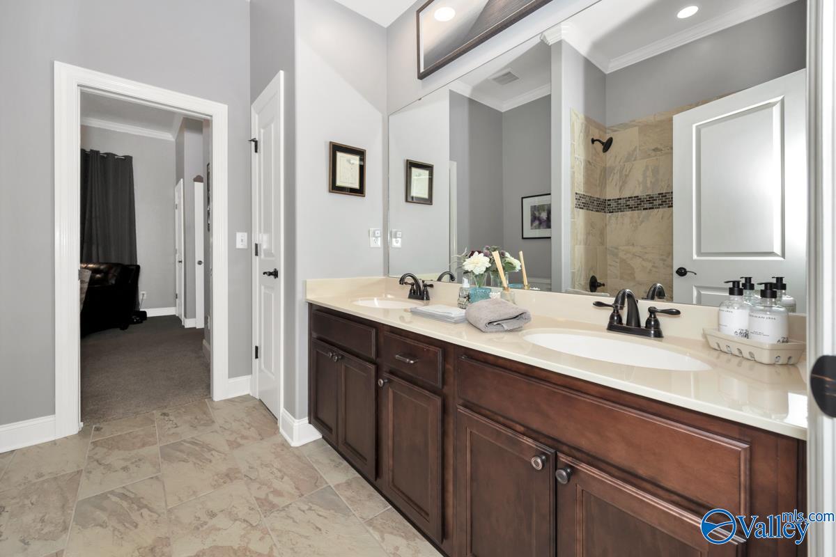 919 Binding Branch NW