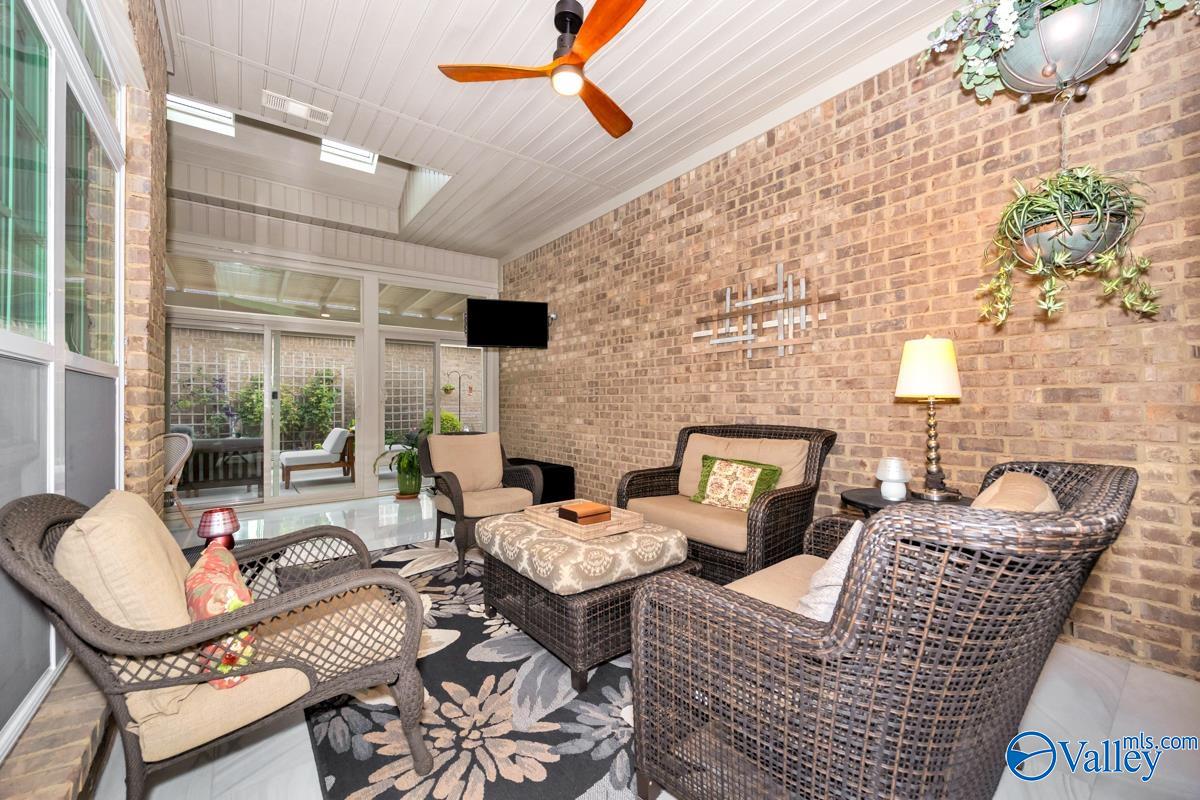 919 Binding Branch NW
