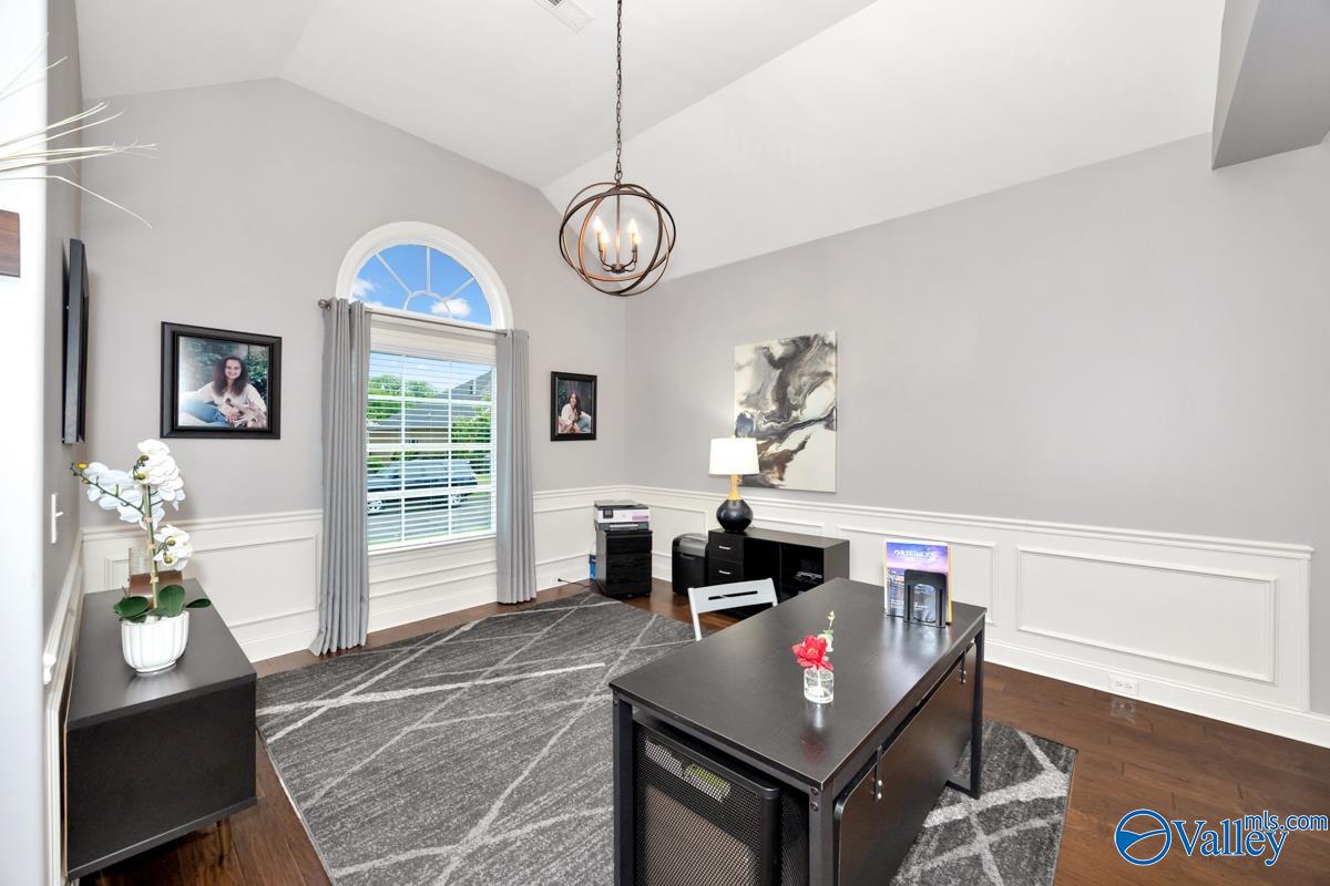 919 Binding Branch NW