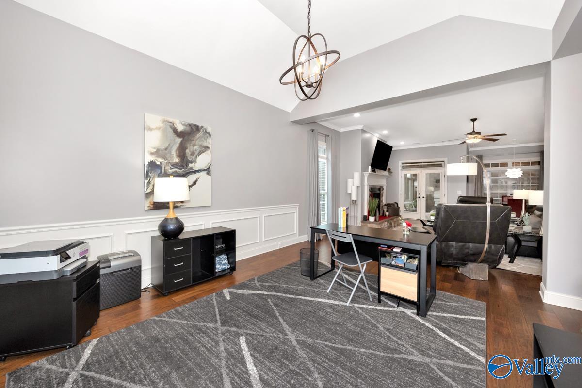 919 Binding Branch NW
