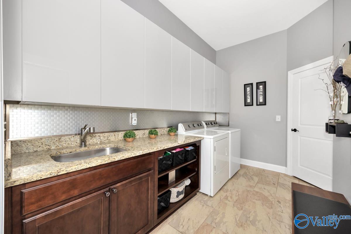 919 Binding Branch NW