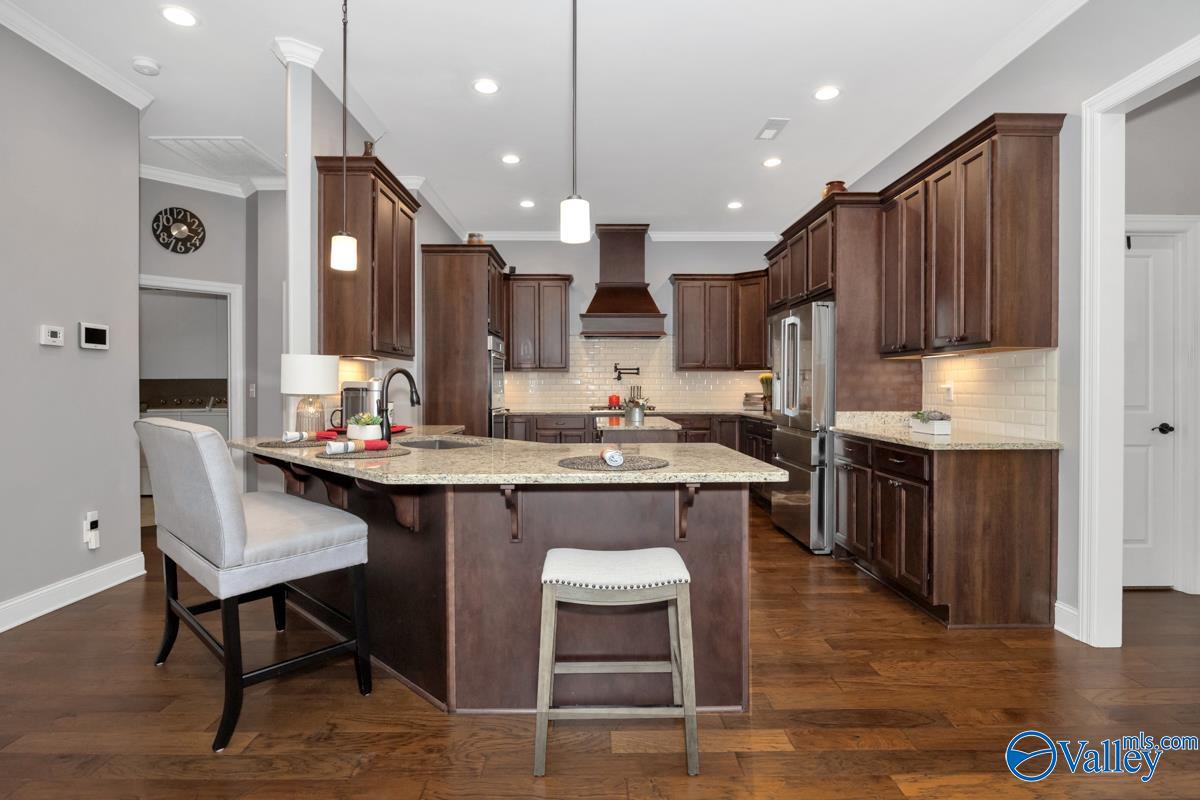 919 Binding Branch NW