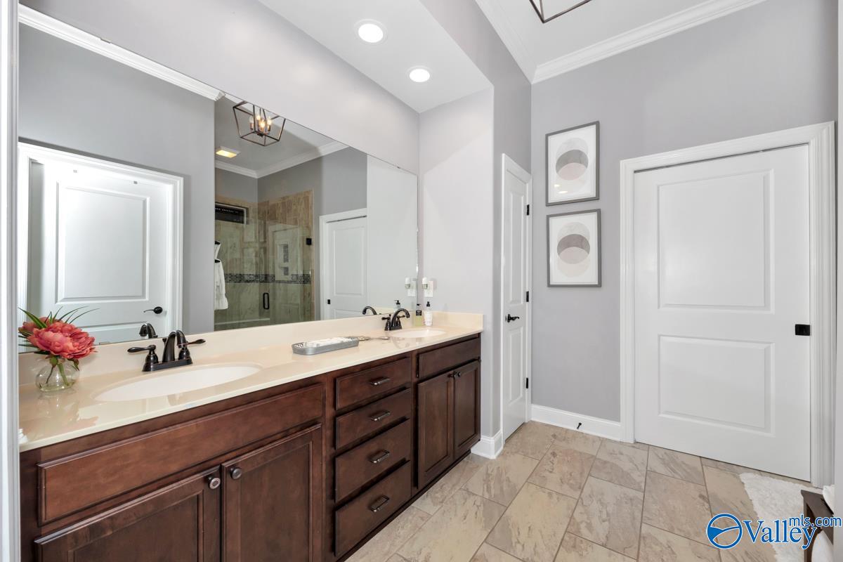 919 Binding Branch NW