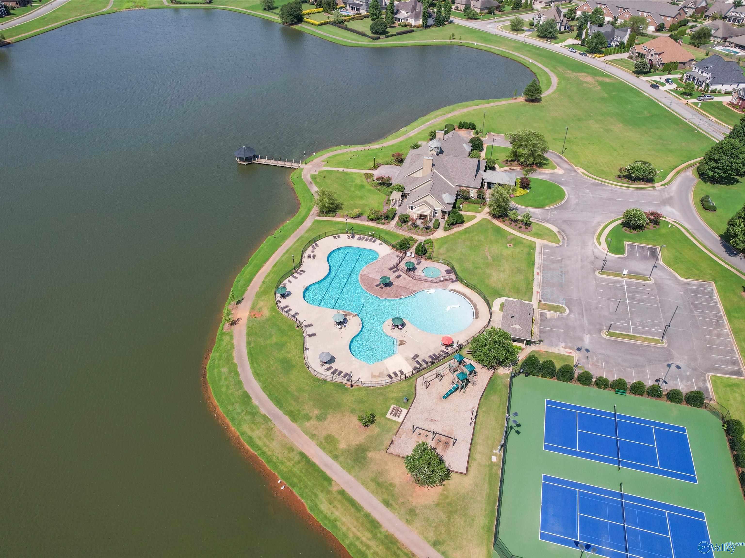 9 America Holly Circle SW