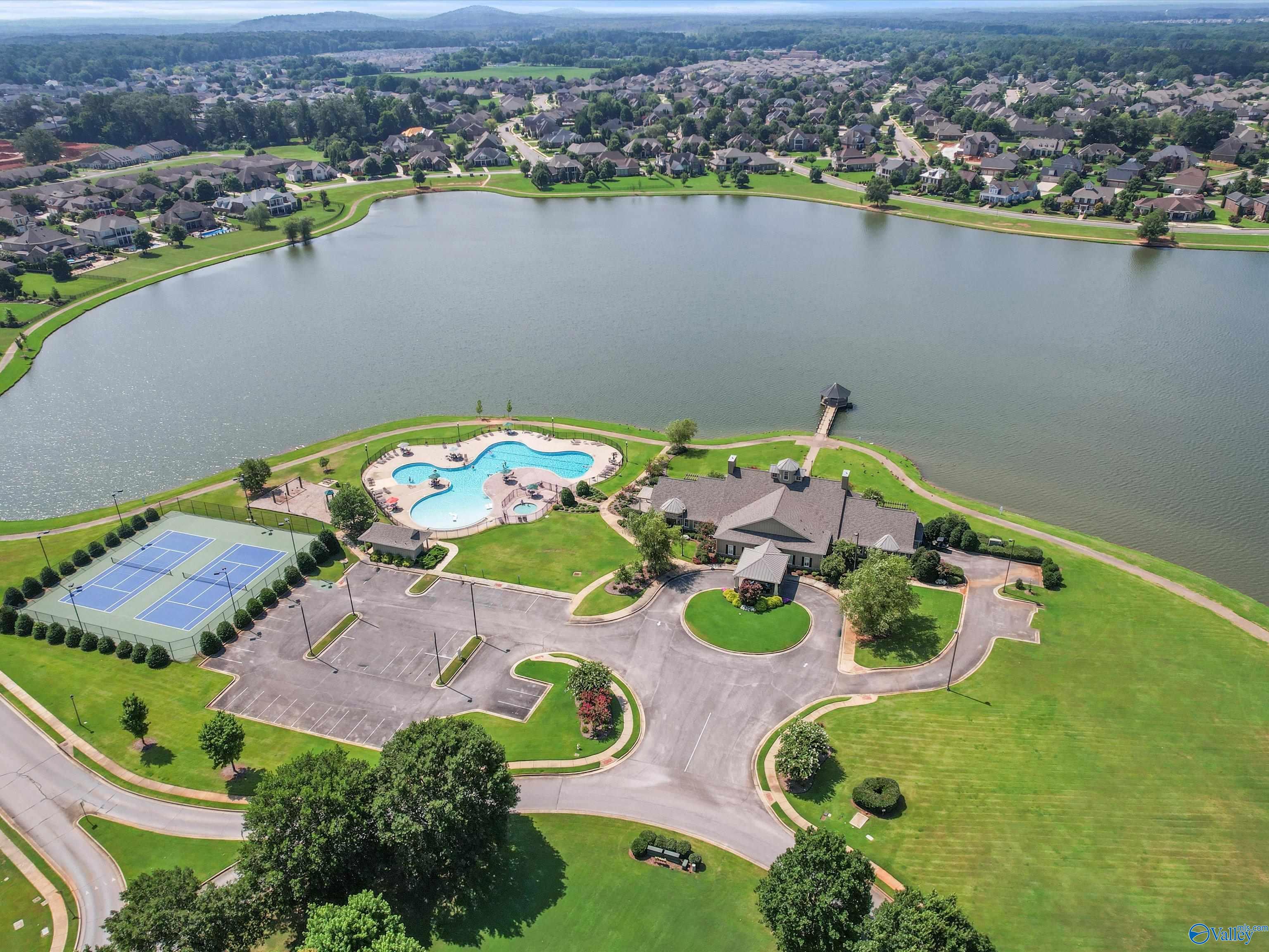 9 America Holly Circle SW