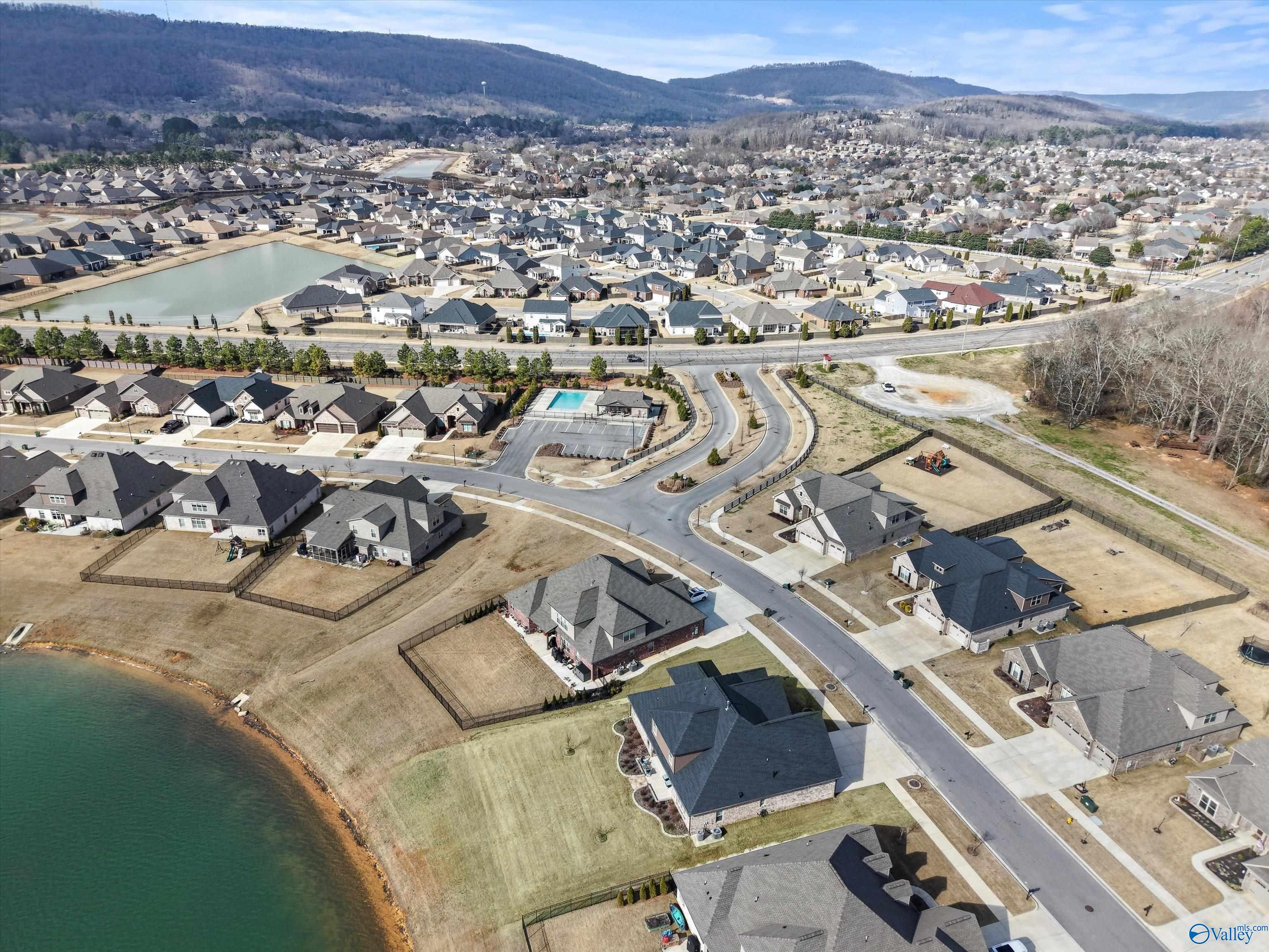 7539 Flint Crossing Circle