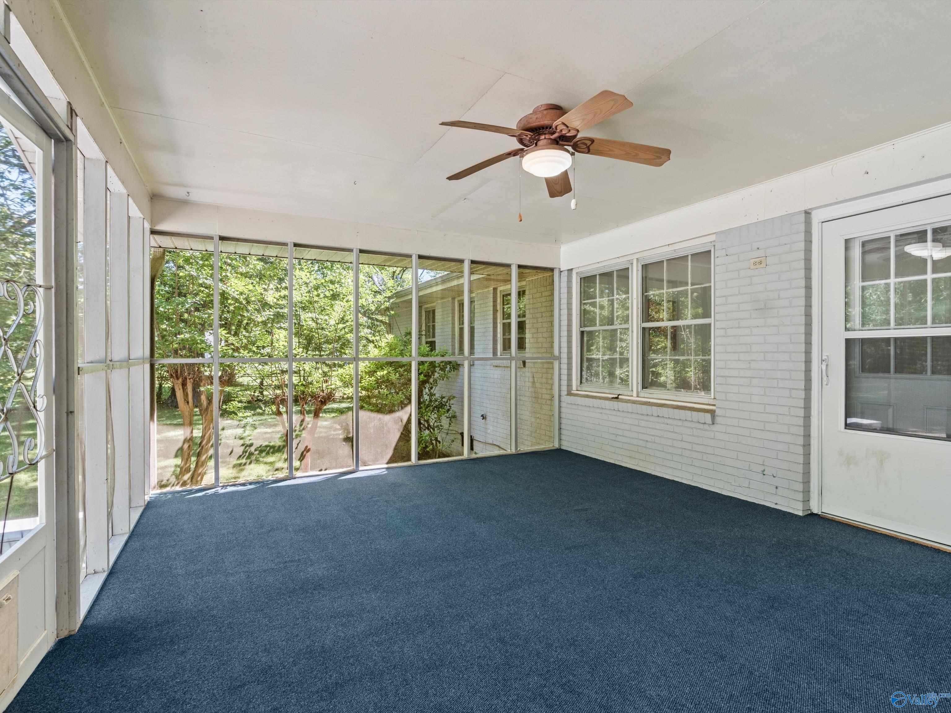 2102 Mythewood Drive SW