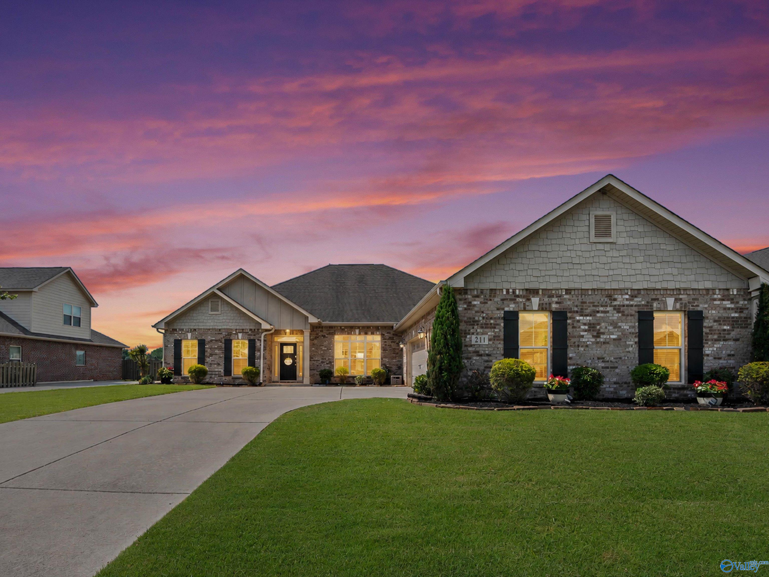 211 Hilltop Ridge Drive
