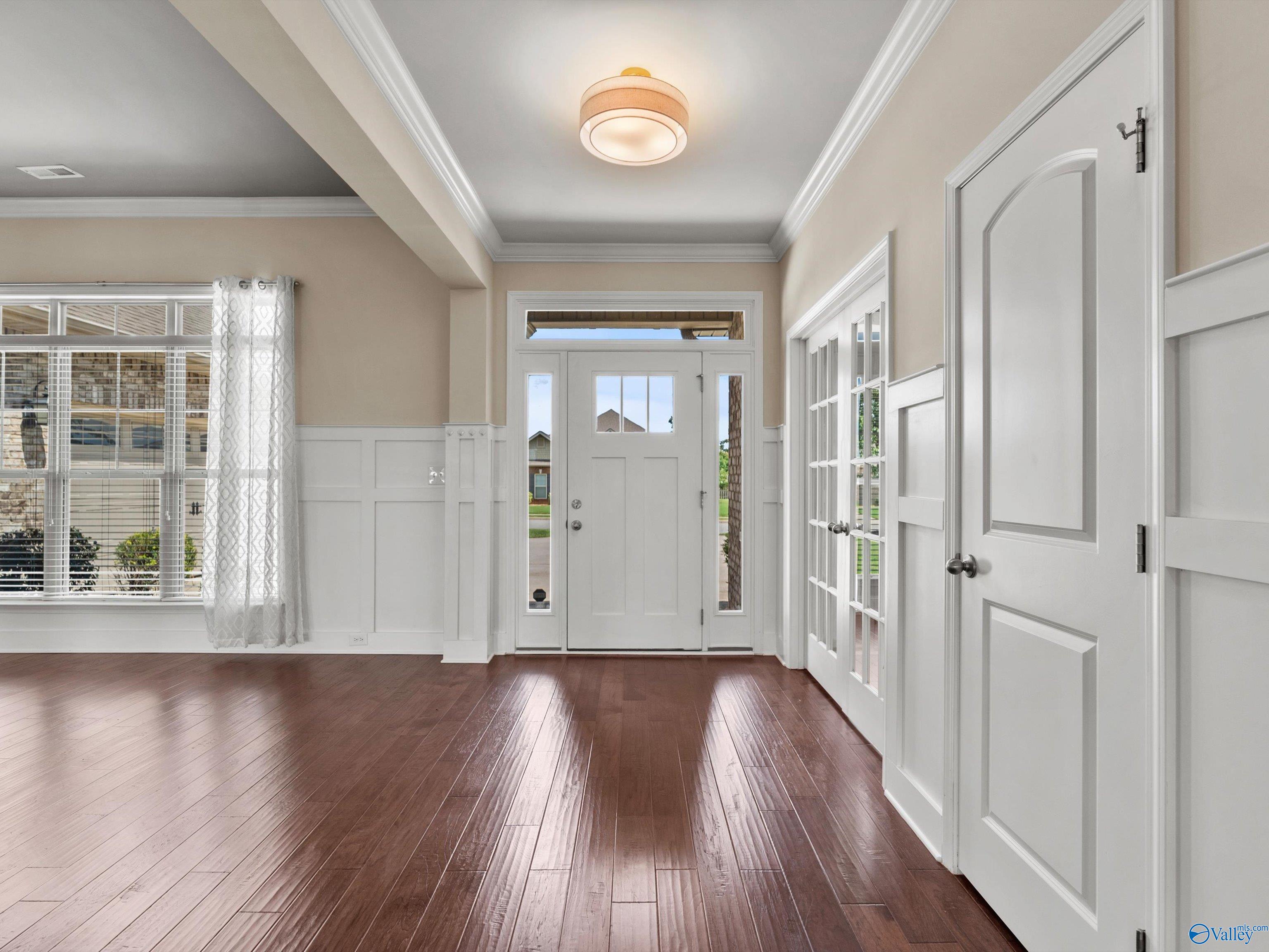 211 Hilltop Ridge Drive