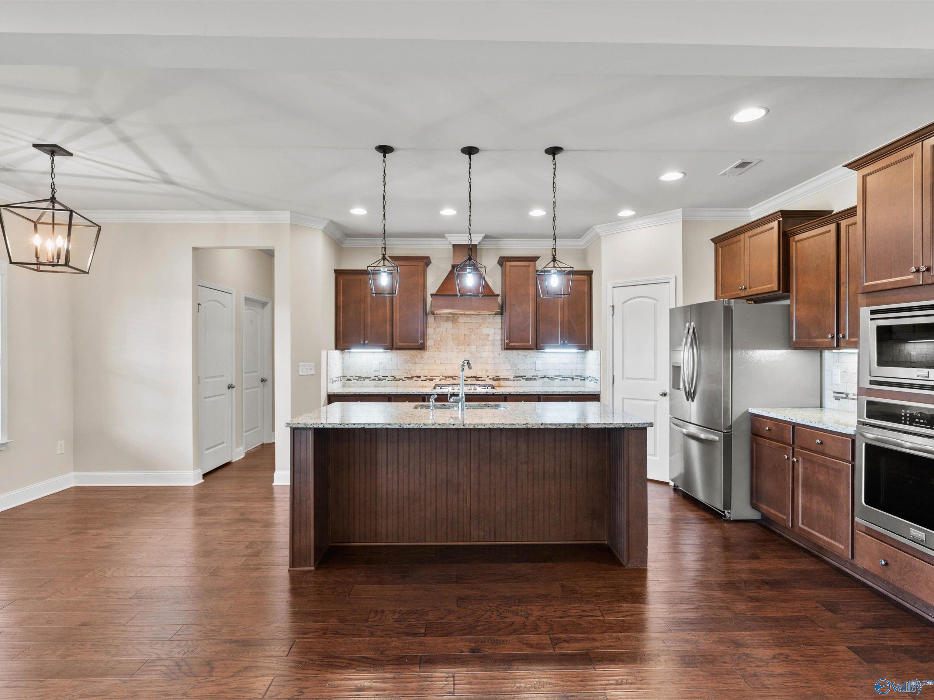211 Hilltop Ridge Drive