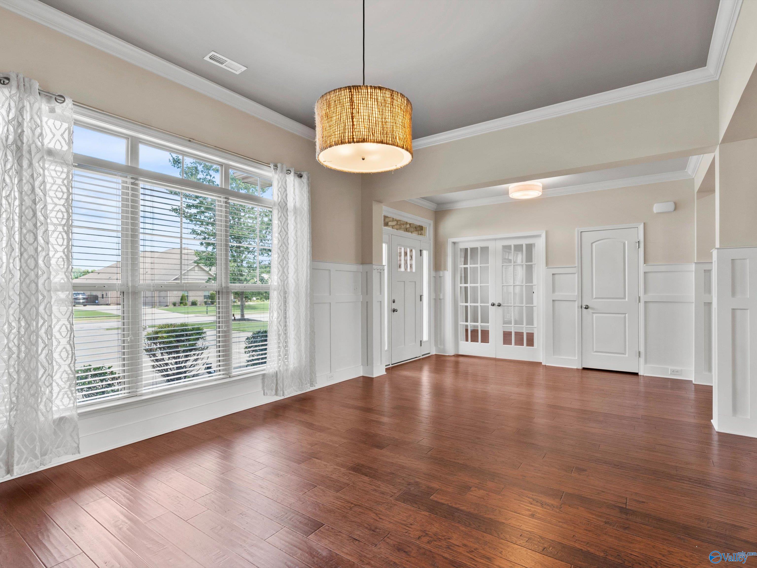211 Hilltop Ridge Drive