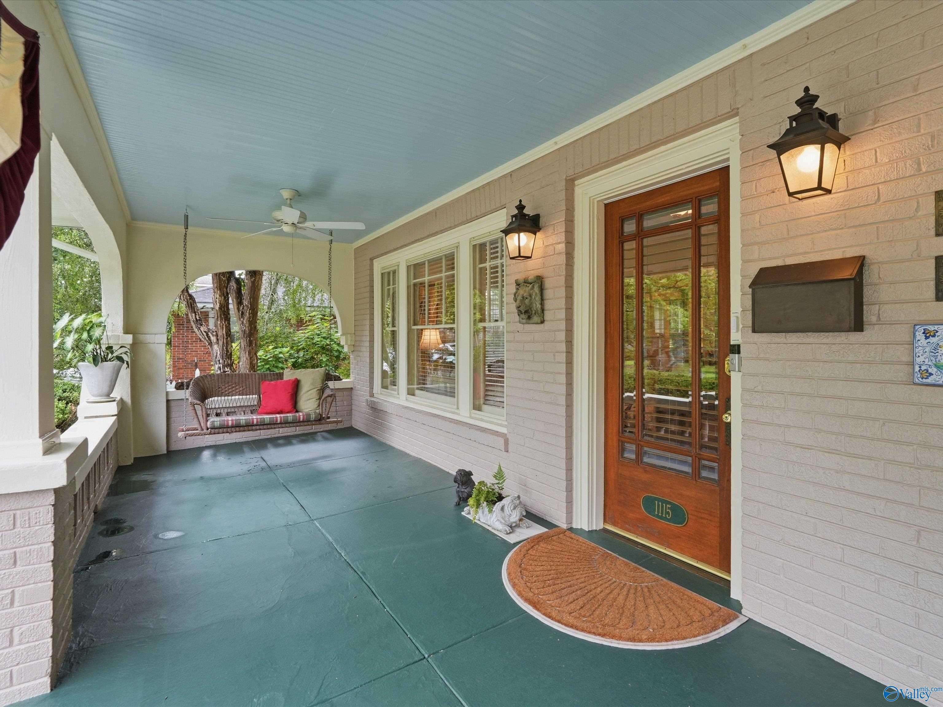 1115 Ward Avenue NE