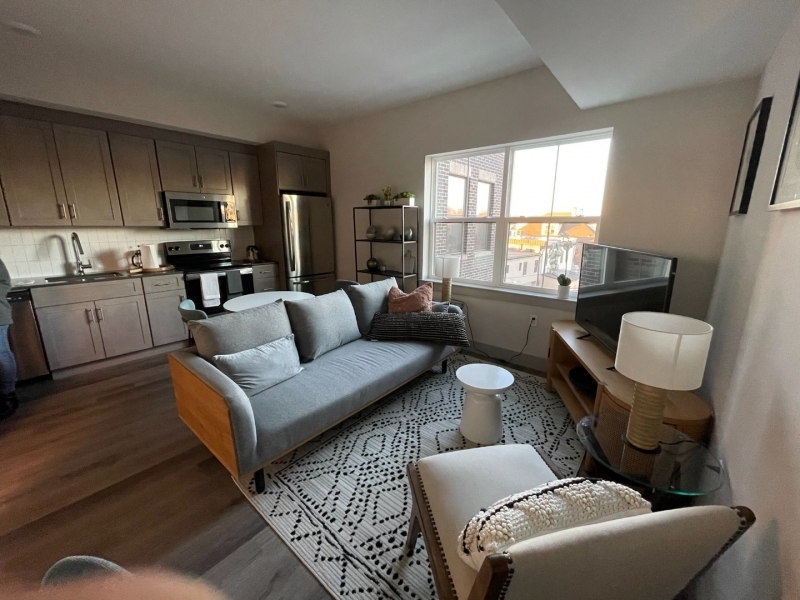 548 Franklin Ave Unit: 302