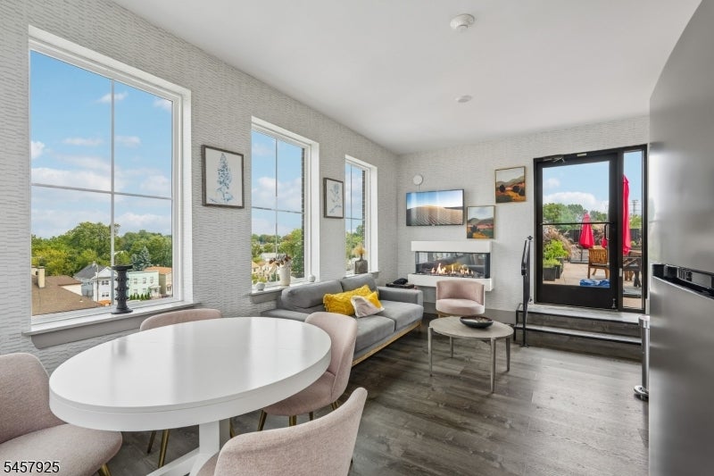 548 Franklin Ave 308