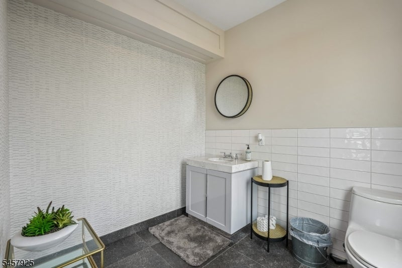 548 Franklin Ave 308
