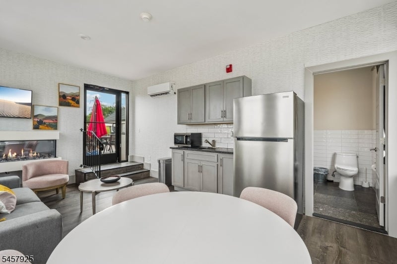 548 Franklin Ave 308