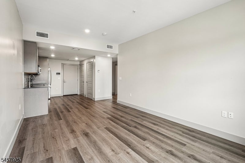 548 Franklin Ave 308