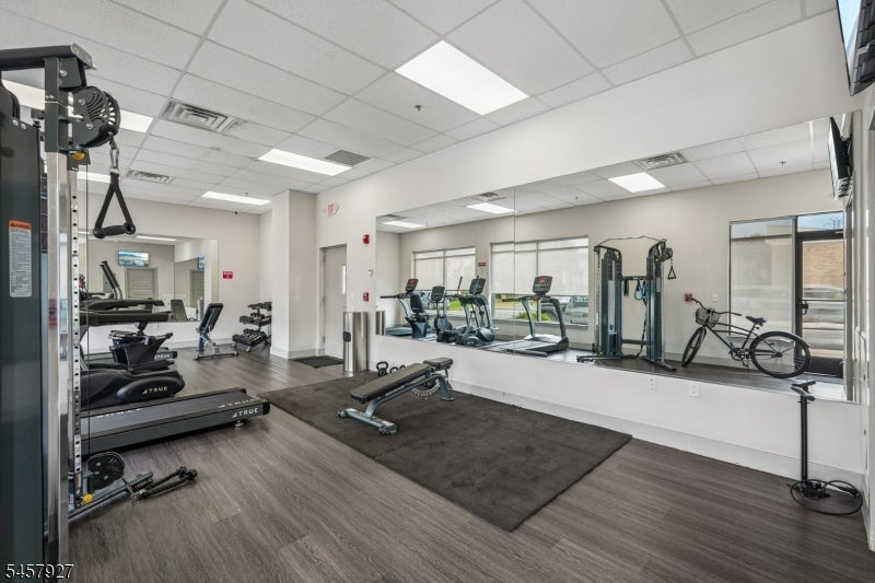 548 Franklin Ave 207