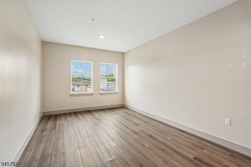 548 Franklin Ave 207