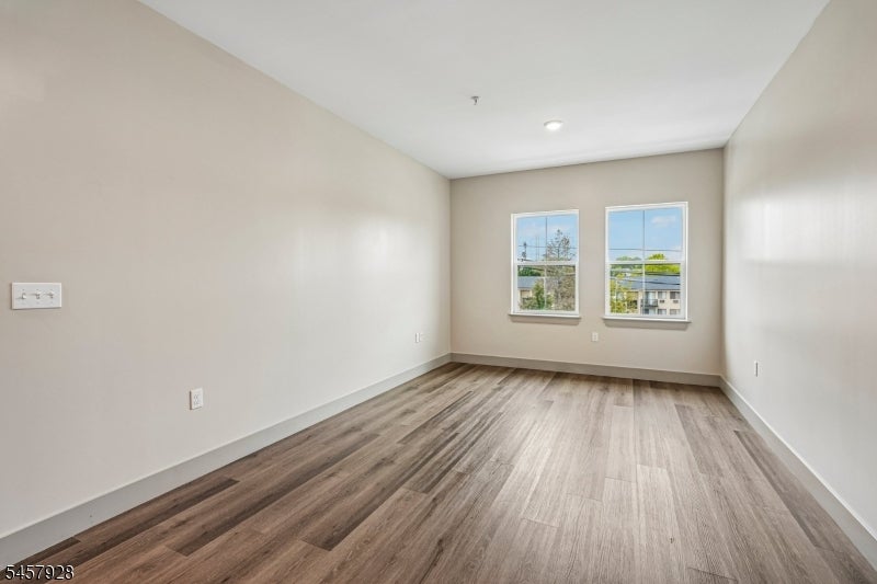 548 Franklin Ave 317
