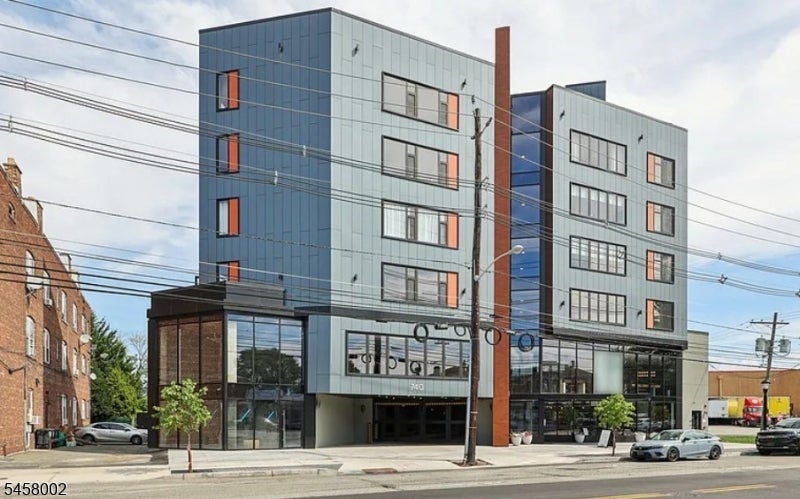 740-748 Washington Avenue 513