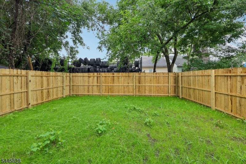 7 Terrace Pl