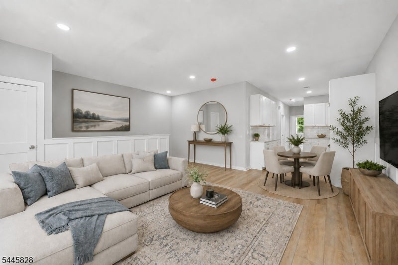 7 Terrace Pl